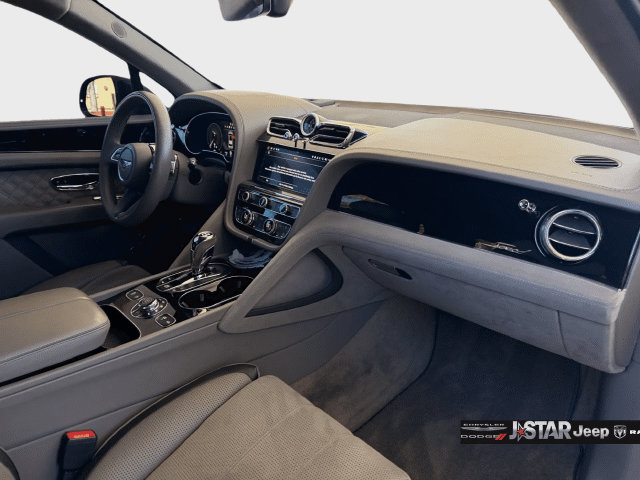 Used 2023 Bentley Bentayga Speed AWD/4WD image 19