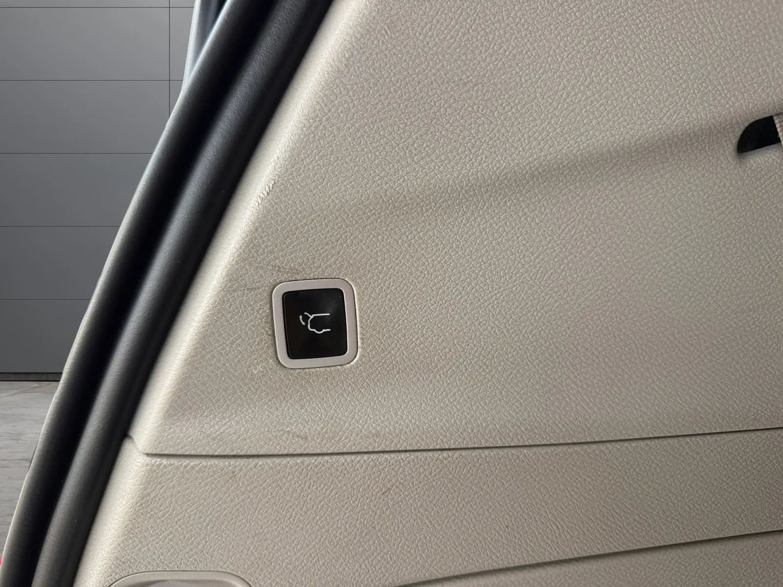Used 2019 Chrysler Pacifica Touring-L FWD image 10