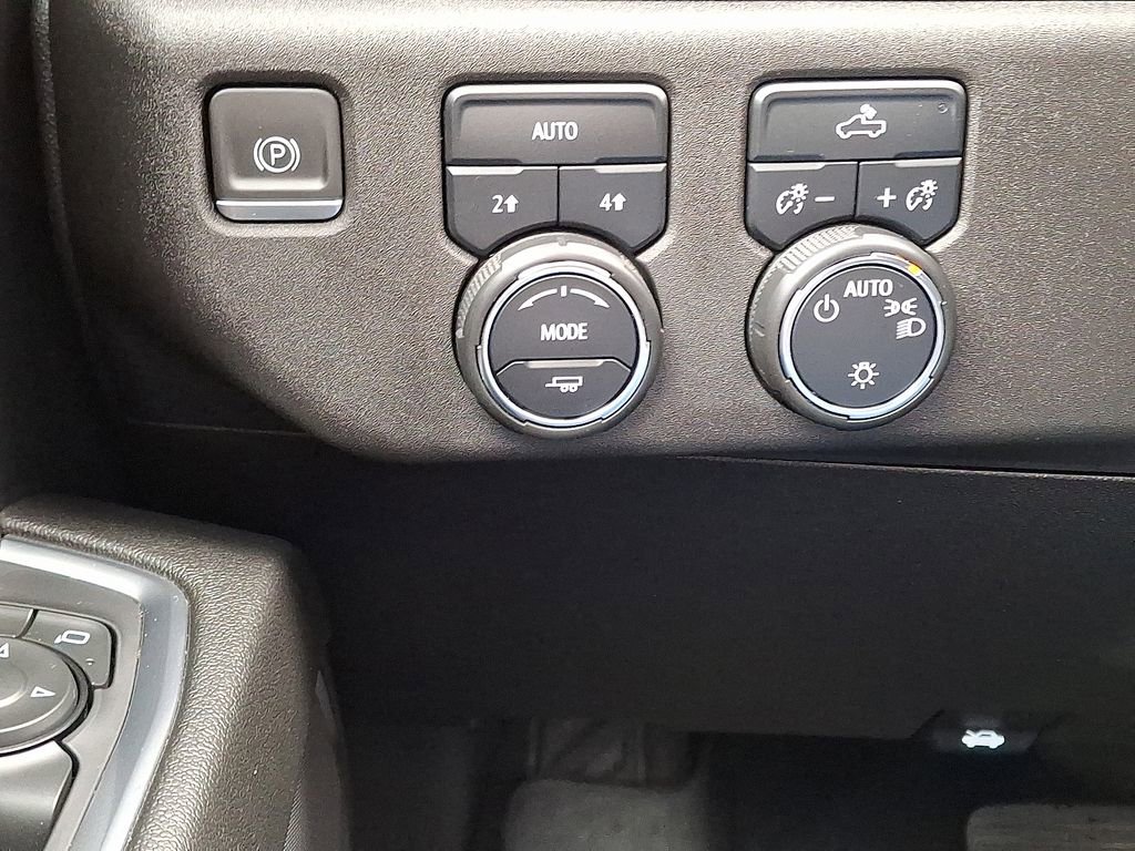 Used 2023 Chevrolet Silverado 1500 LT image 26