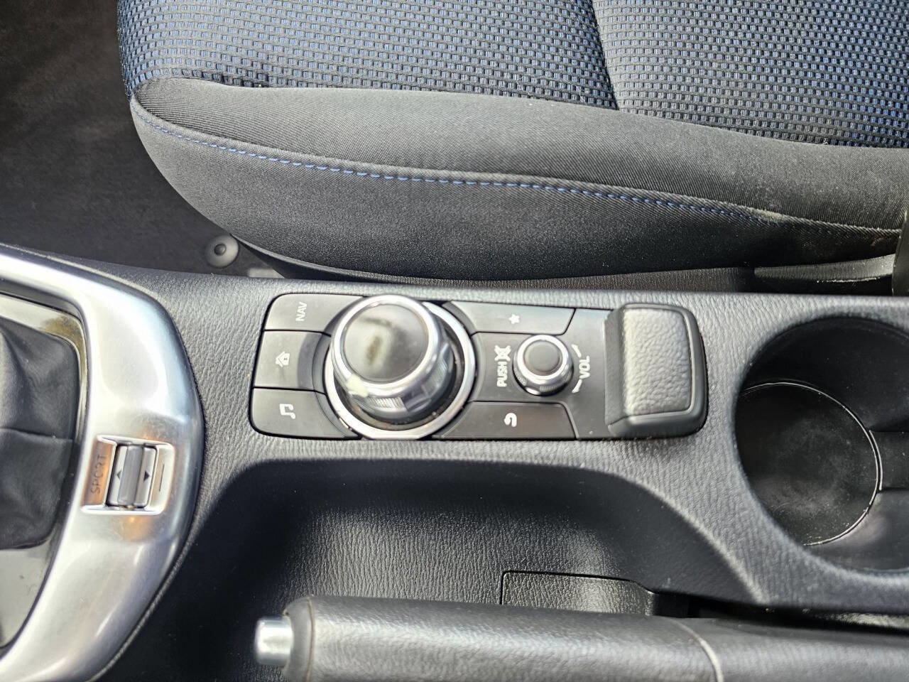 Used 2019 Toyota Yaris LE FWD image 13