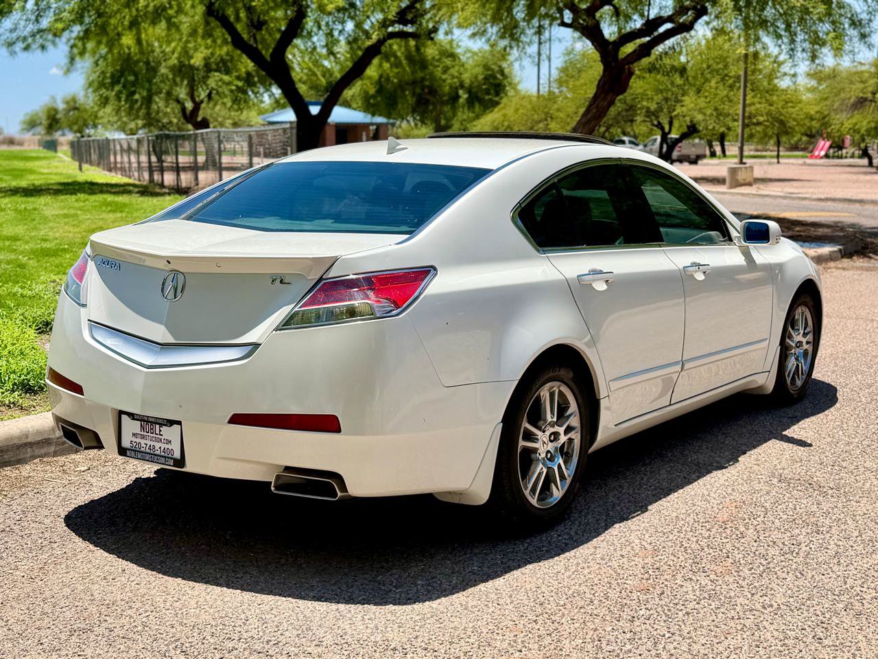 Used 2009 Acura TL w/ Technology Package FWD image 4