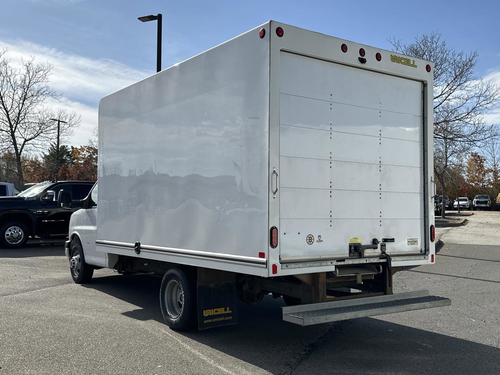 Used 2022 GMC Savana 3500 w/ Power Convenience Package image 8