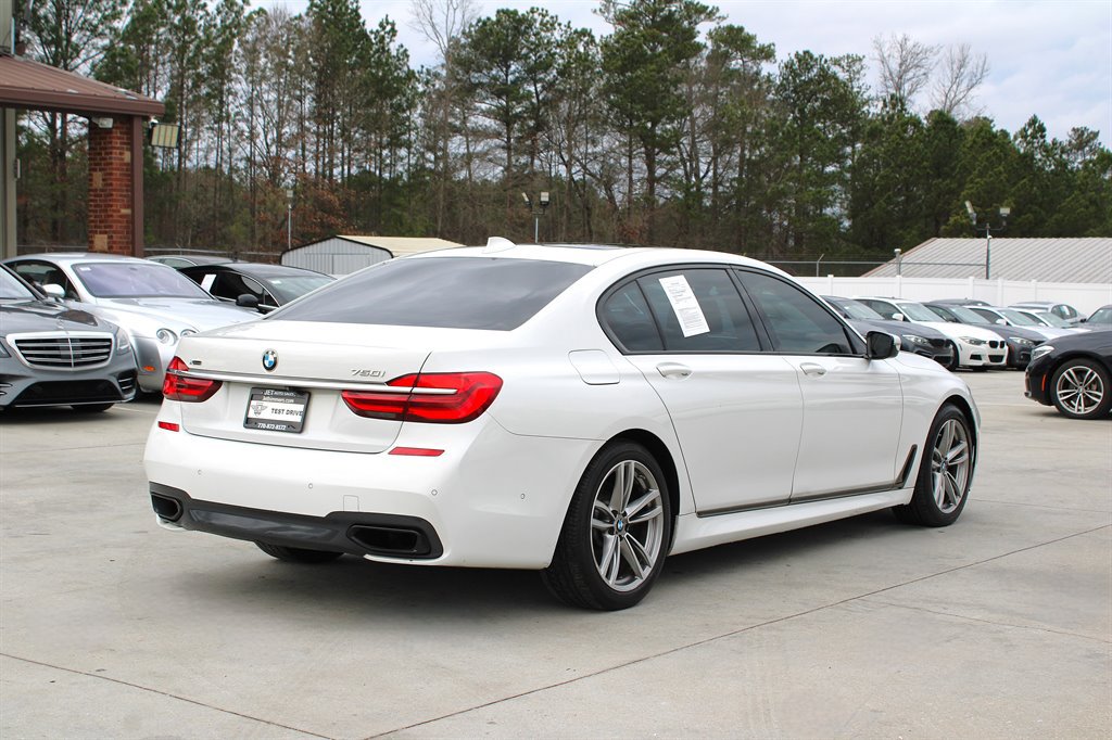 Used 2016 BMW 750i xDrive AWD/4WD image 7