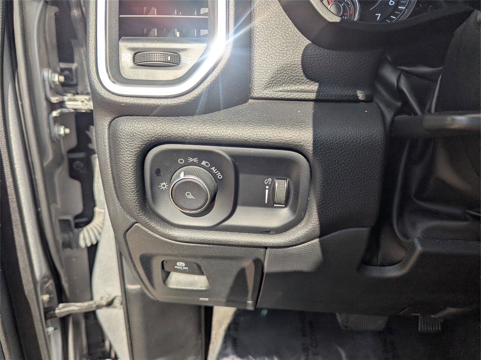 Used 2024 RAM 1500 Laramie image 27