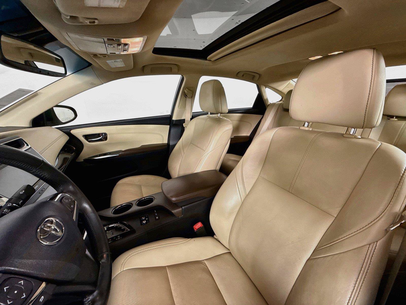 Used 2013 Toyota Avalon Limited FWD image 3