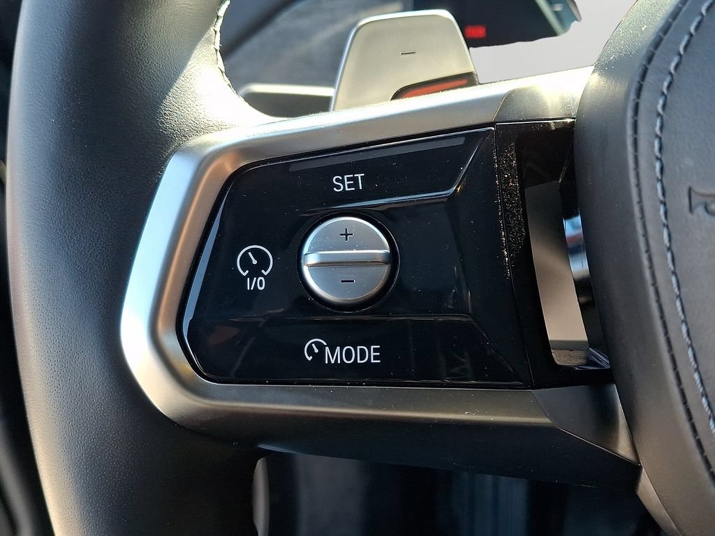 Certified 2025 BMW 760i xDrive w/ Executive Package AWD/4WD image 23