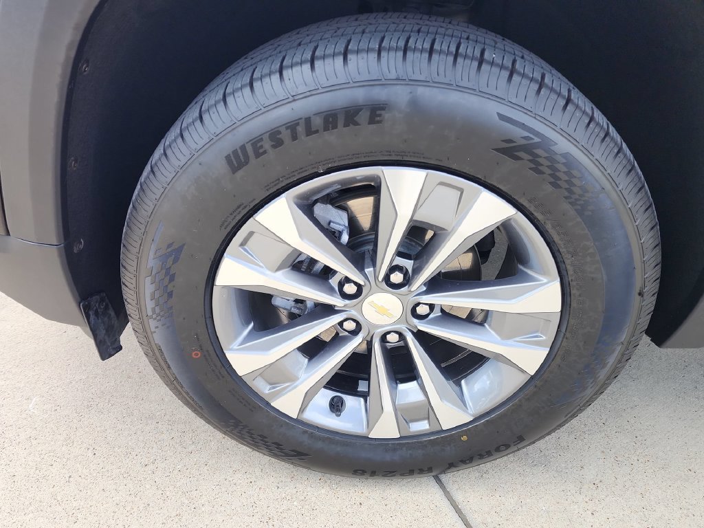 Used 2025 Chevrolet Equinox LT w/ Convenience Package II FWD image 10