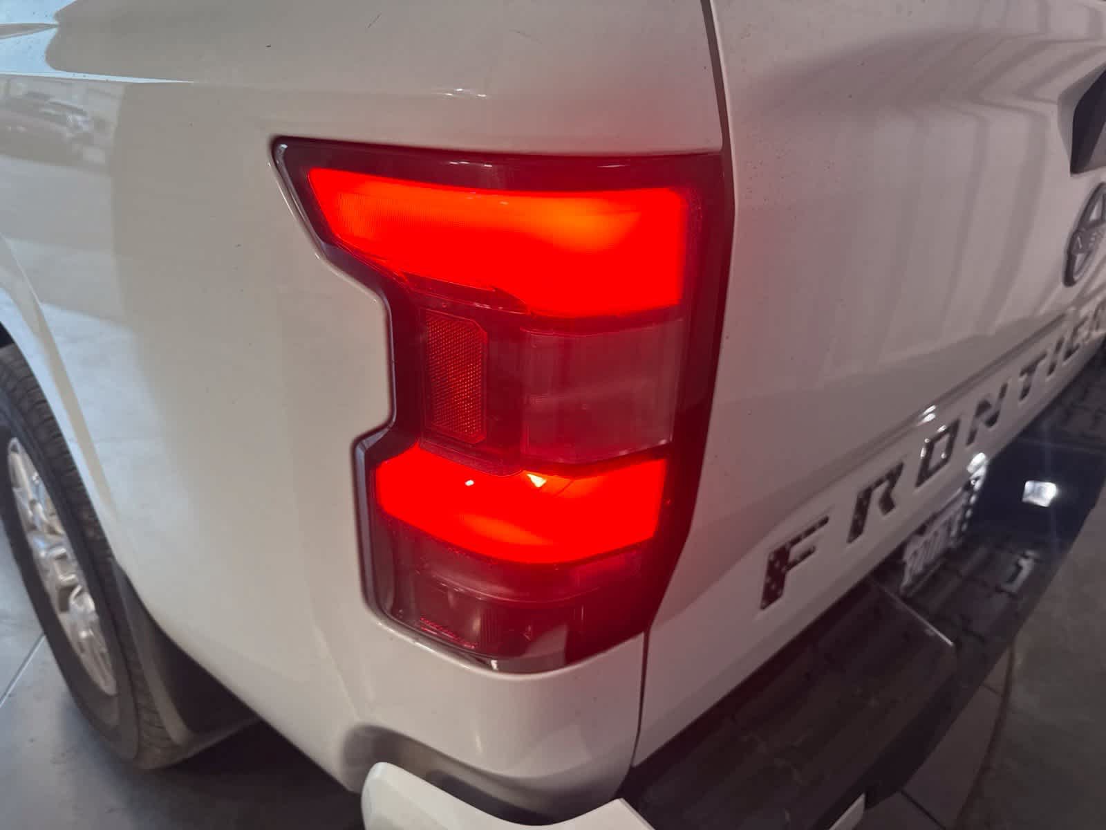 Used 2022 Nissan Frontier SV RWD image 12