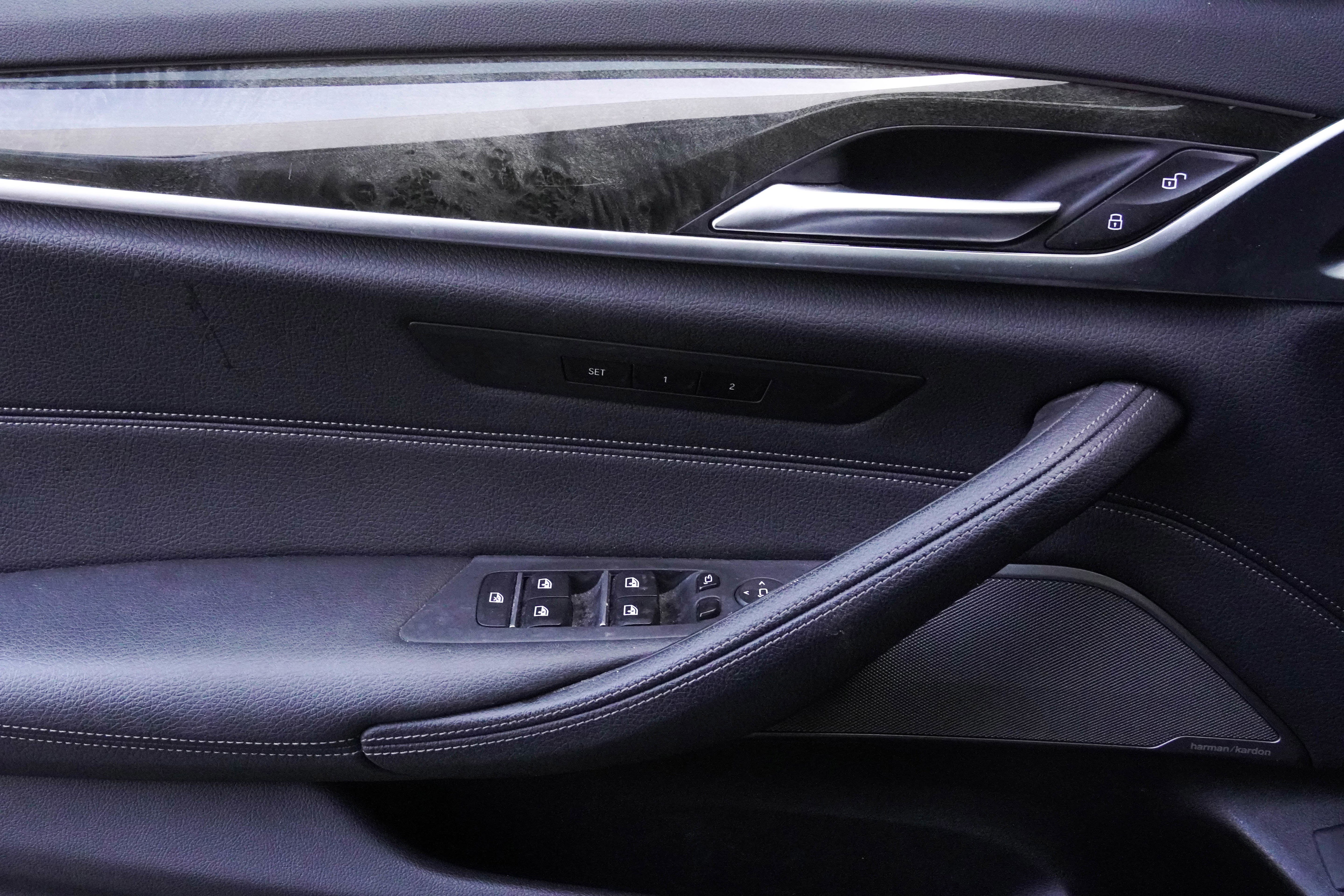 Certified 2023 BMW 530e xDrive w/ Premium Package image 15