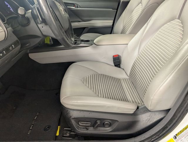 Used 2023 Toyota Camry SE image 12