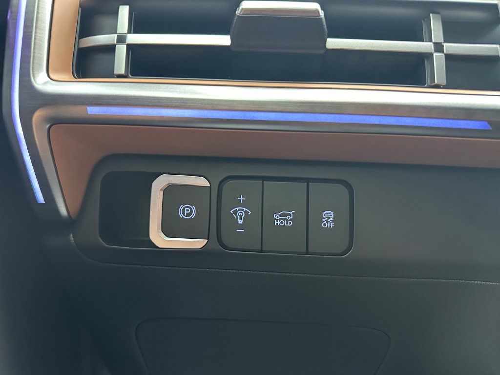 New 2027 Hyundai Santa Fe Limited FWD image 20