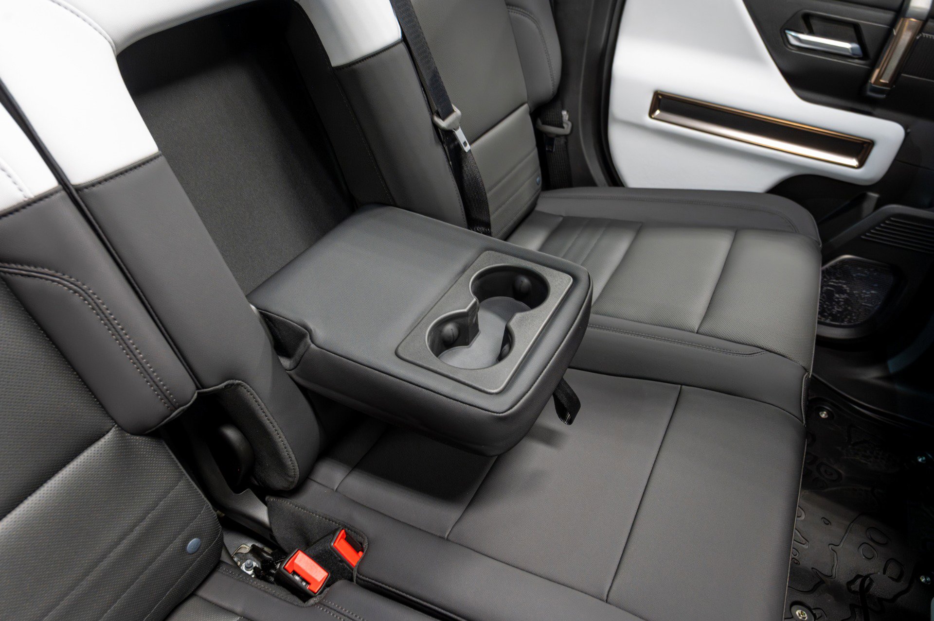 Used 2024 GMC Hummer EV 3X w/ Omega Edition image 31