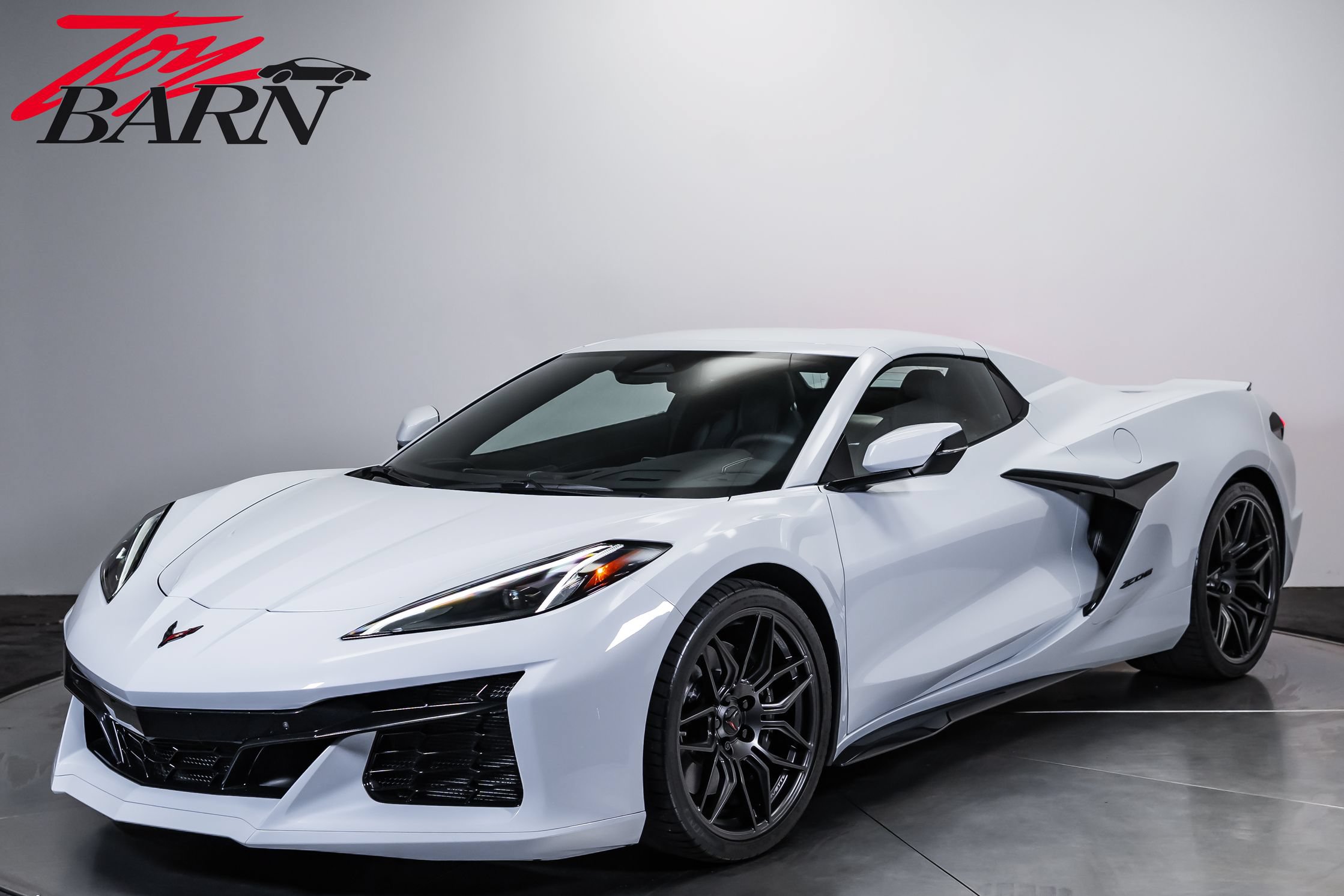 Used 2024 Chevrolet Corvette Z06 RWD image 9