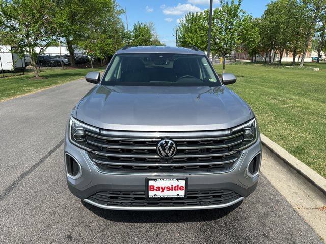 Used 2025 Volkswagen Atlas SE AWD/4WD image 4