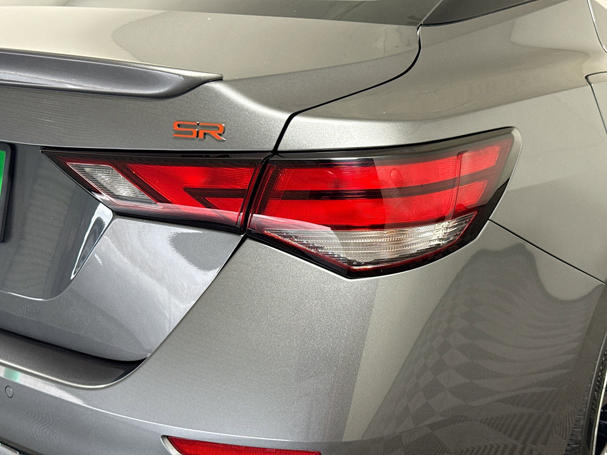 Used 2025 Nissan Sentra SR image 34