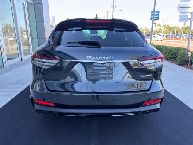Used 2022 Maserati Levante Modena AWD/4WD image 17
