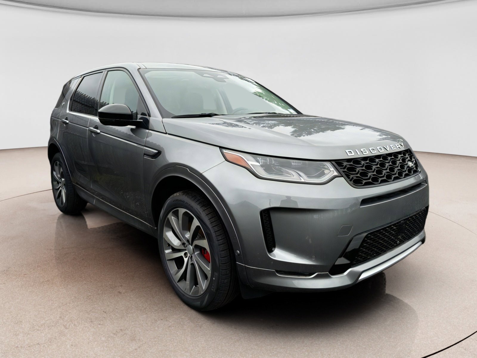 New 2025 Land Rover Discovery Sport S image 3