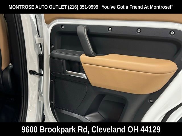 New 2025 Land Rover Defender 110 X-Dynamic SE image 31