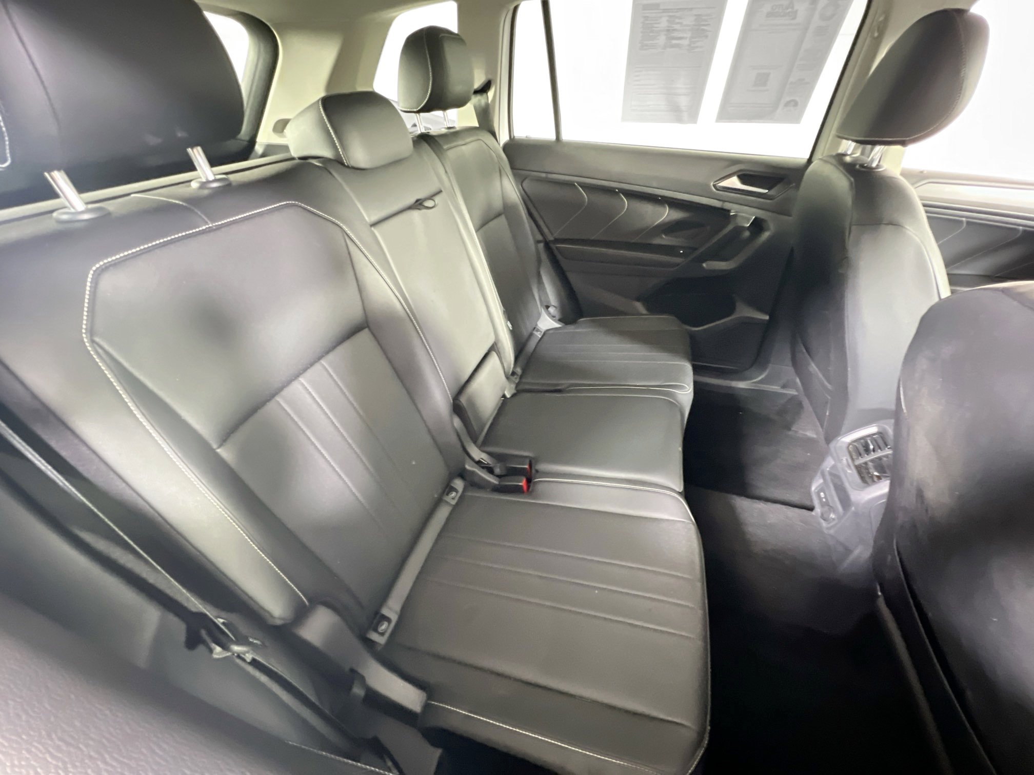 Used 2022 Volkswagen Tiguan SE image 25