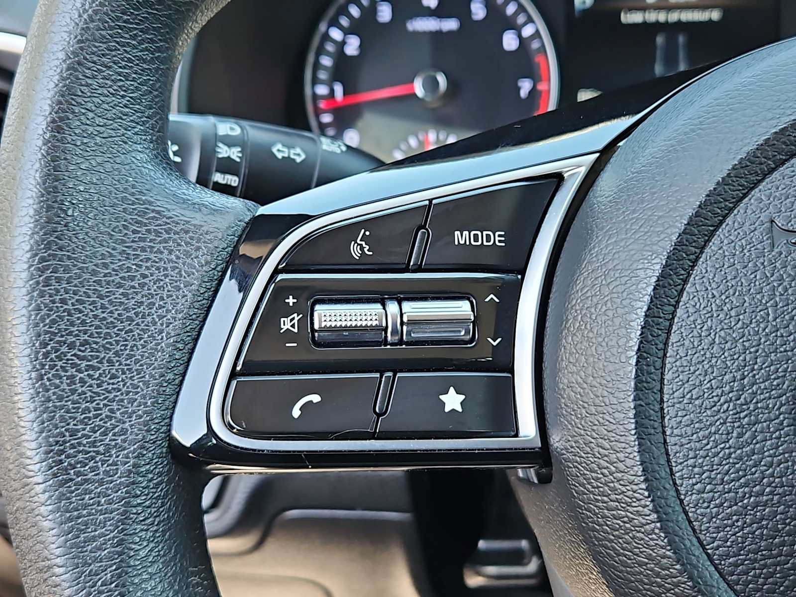 Used 2023 Kia Forte LXS w/ LXS Technology Package FWD image 19