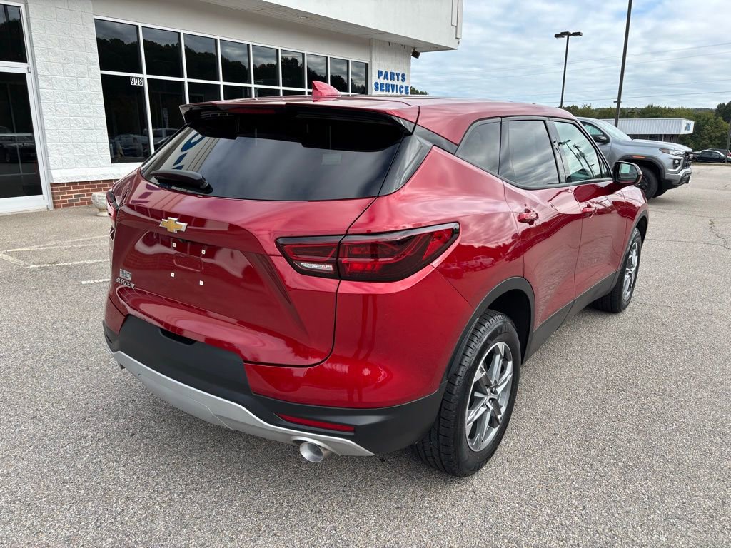 Used 2023 Chevrolet Blazer LT w/ Driver Confidence Package image 7