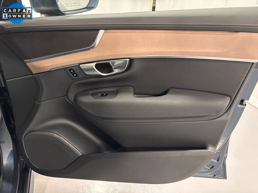 Certified 2025 Volvo XC90 B5 Plus image 19