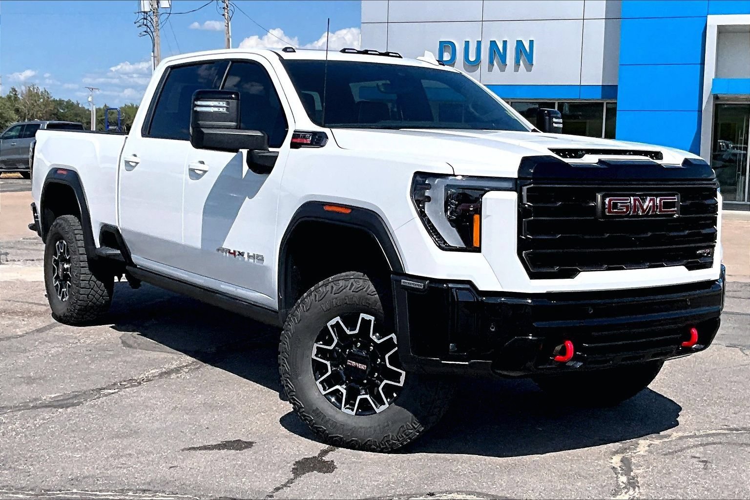 Used 2025 GMC Sierra 2500 AT4X AWD/4WD image 11