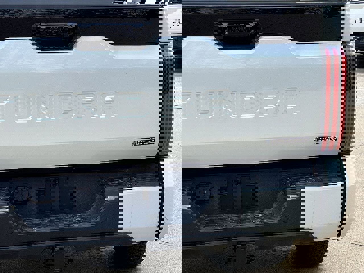 Used 2025 Toyota Tundra Platinum AWD/4WD image 6