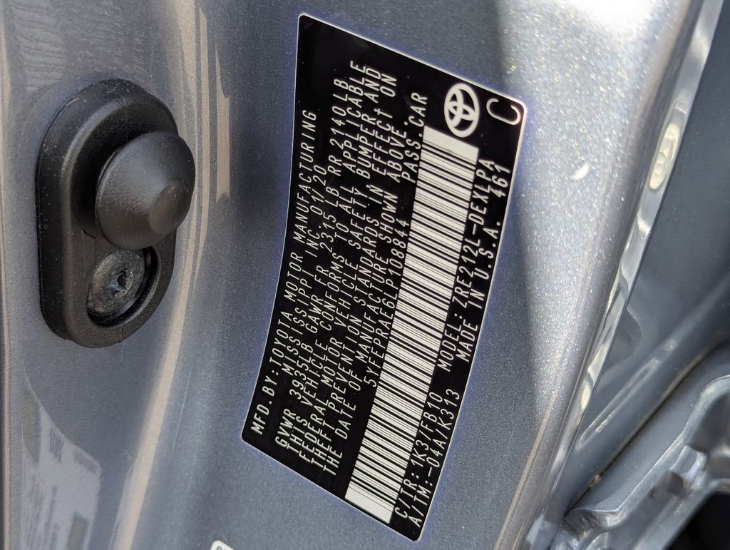 Used 2020 Toyota Corolla LE FWD image 36