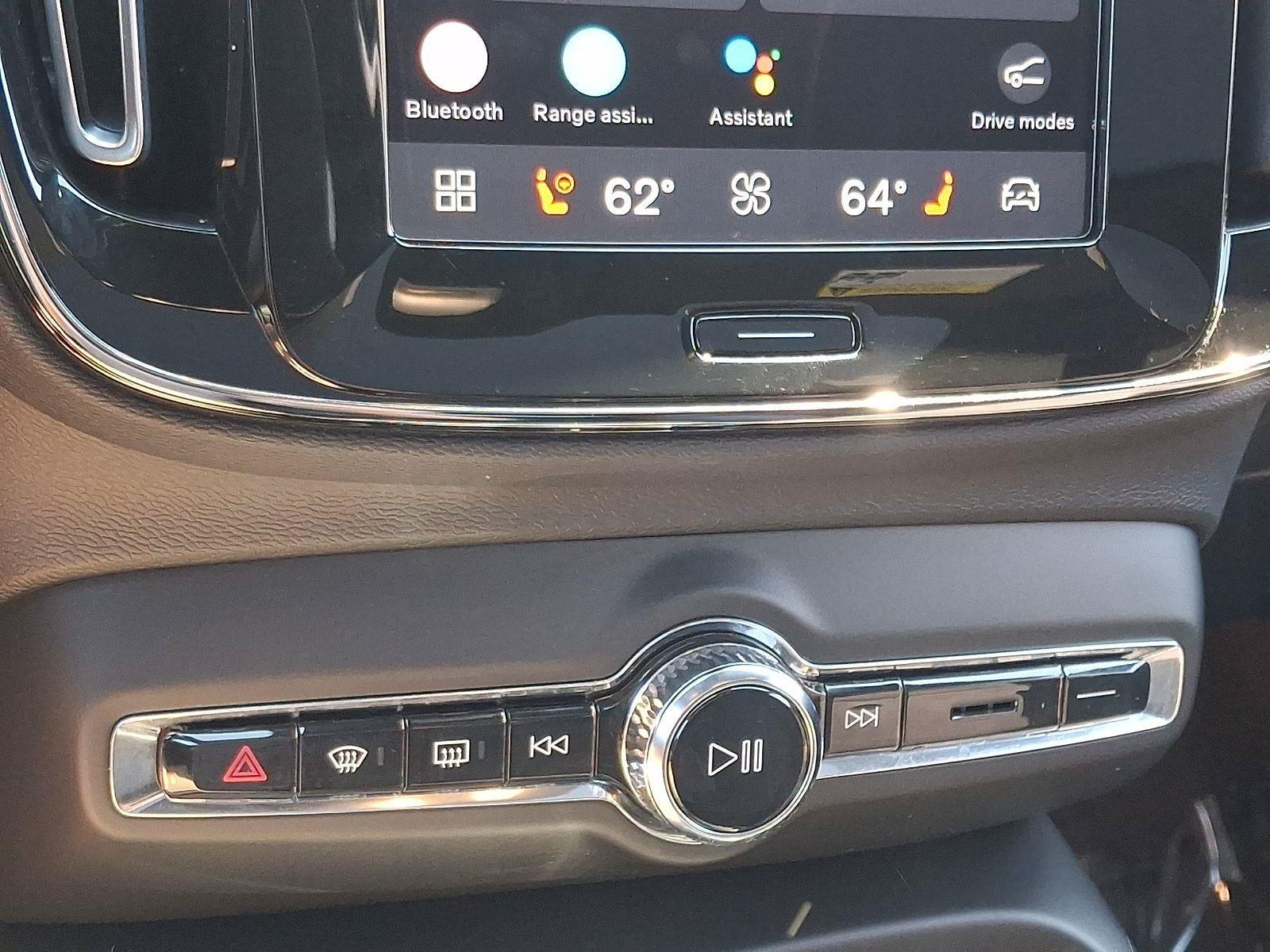 Certified 2023 Volvo C40 P8 Recharge Ultimate w/ Protection Package Premier AWD/4WD image 16