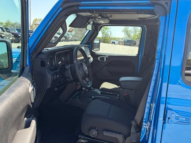 New 2026 Jeep Gladiator Mojave w/ Safety Group AWD/4WD image 15