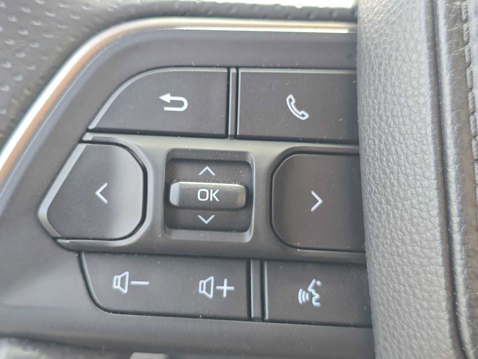 Certified 2026 Toyota 4Runner SR5 AWD/4WD image 30