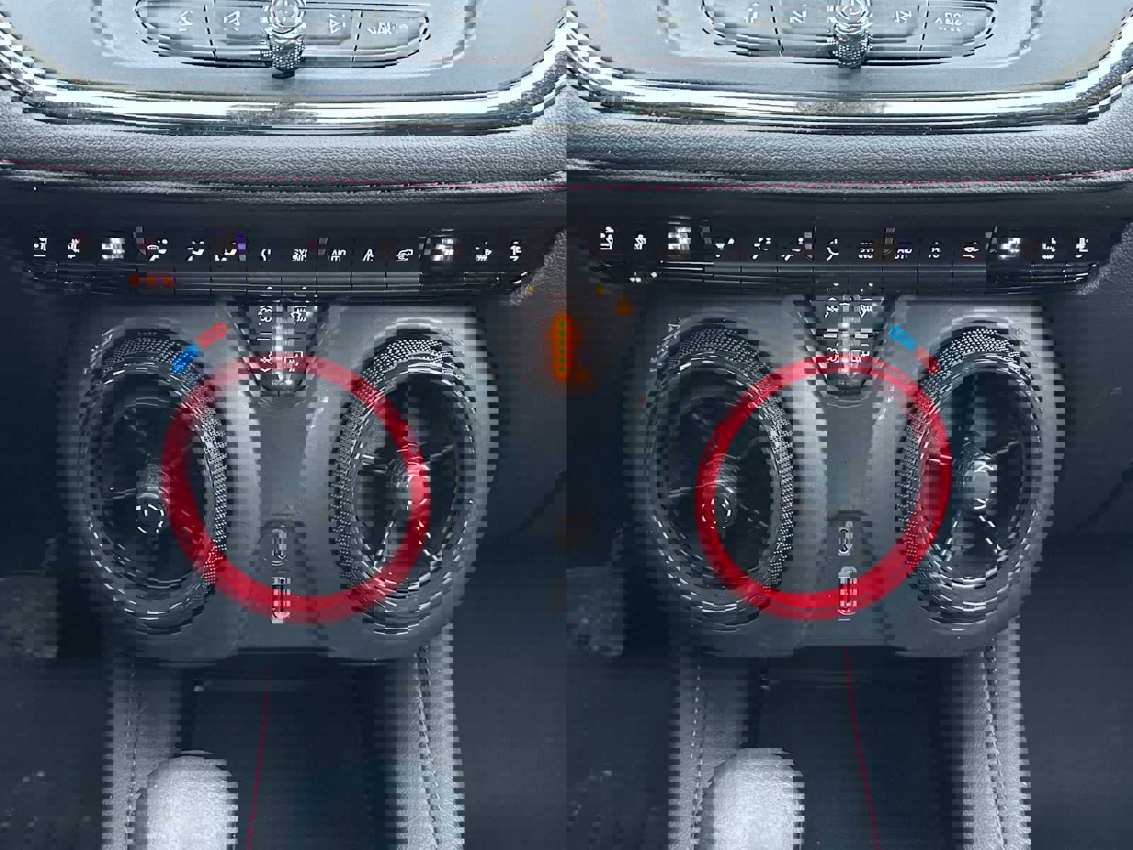 Used 2022 Chevrolet Blazer RS w/ Enhanced Convenience Package image 28