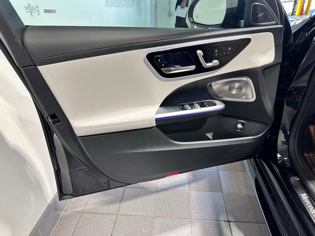 New 2026 Mercedes-Benz C 300 4MATIC Sedan image 8