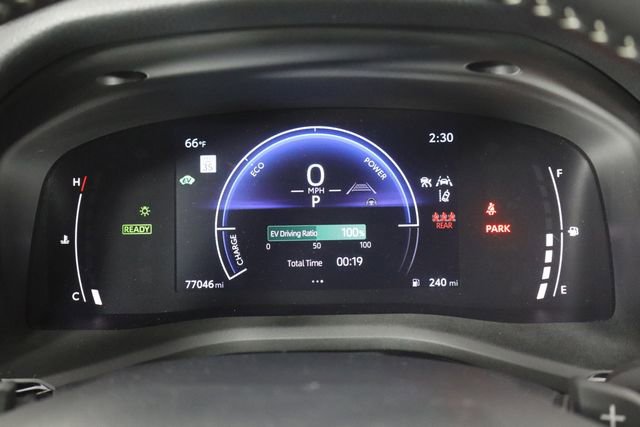 Used 2025 Toyota Camry SE w/ Convenience Package FWD image 11