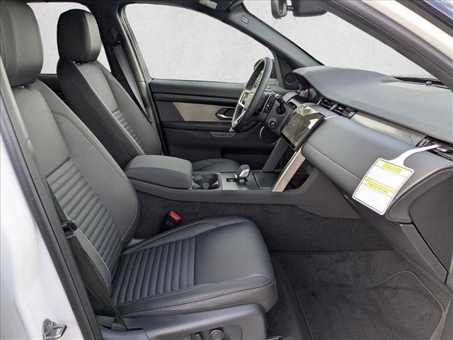 New 2026 Land Rover Discovery Sport Landmark image 17