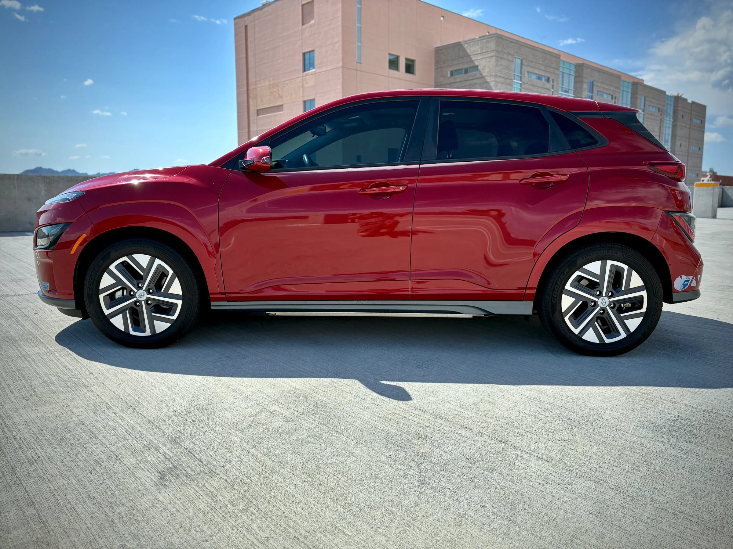Used 2022 Hyundai Kona SEL w/ Convenience Package FWD image 4
