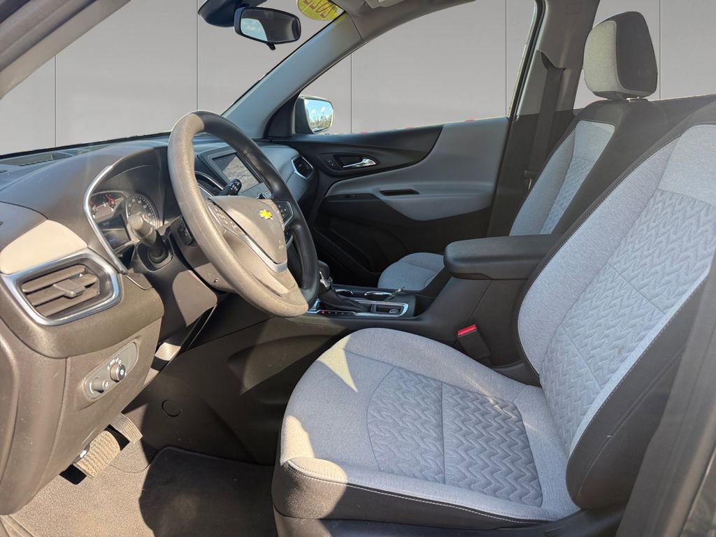 Used 2022 Chevrolet Equinox LS w/ LS Convenience Package AWD/4WD image 10