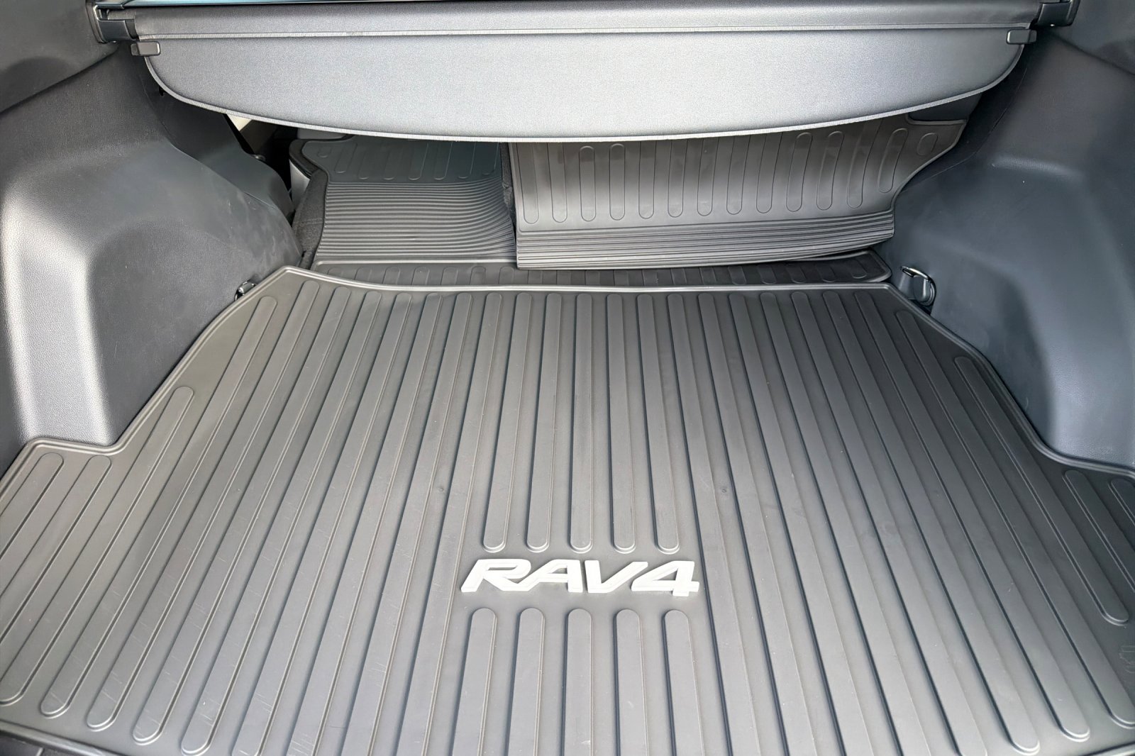 New 2025 Toyota RAV4 XLE w/ Convenience Package image 13