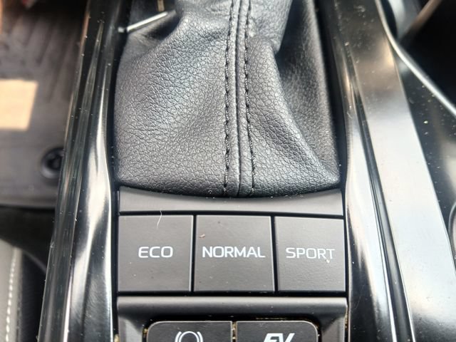 Used 2025 Toyota Camry SE w/ Multimedia Upgrade Package FWD image 20