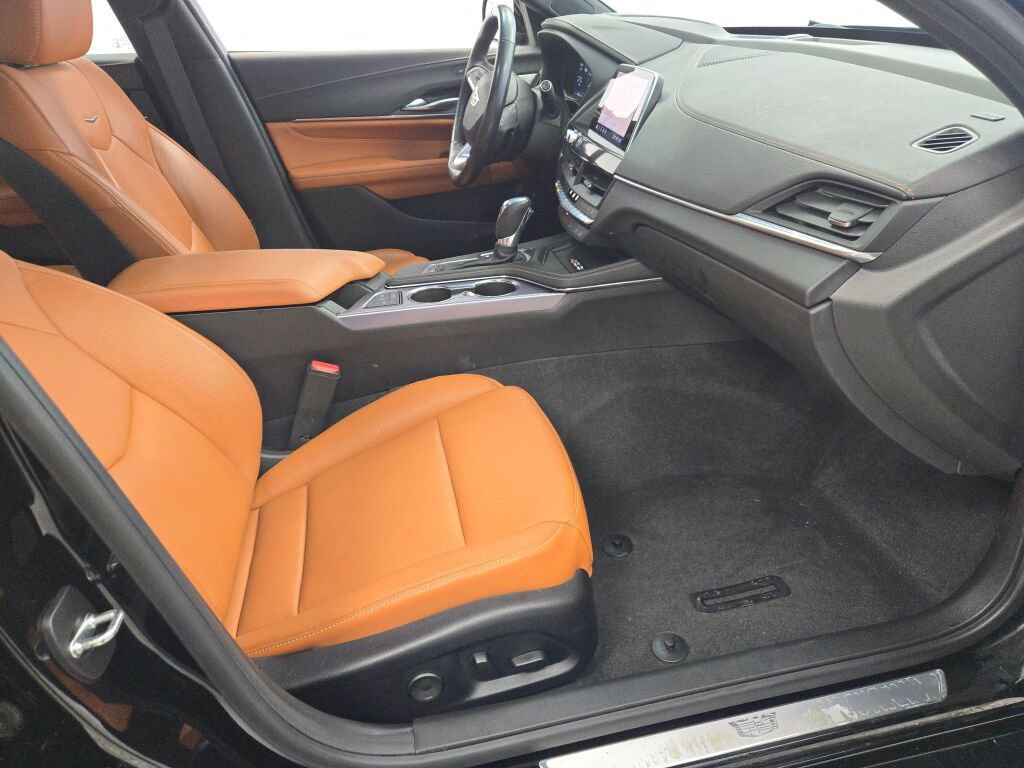 Used 2023 Cadillac CT4 Premium Luxury image 7