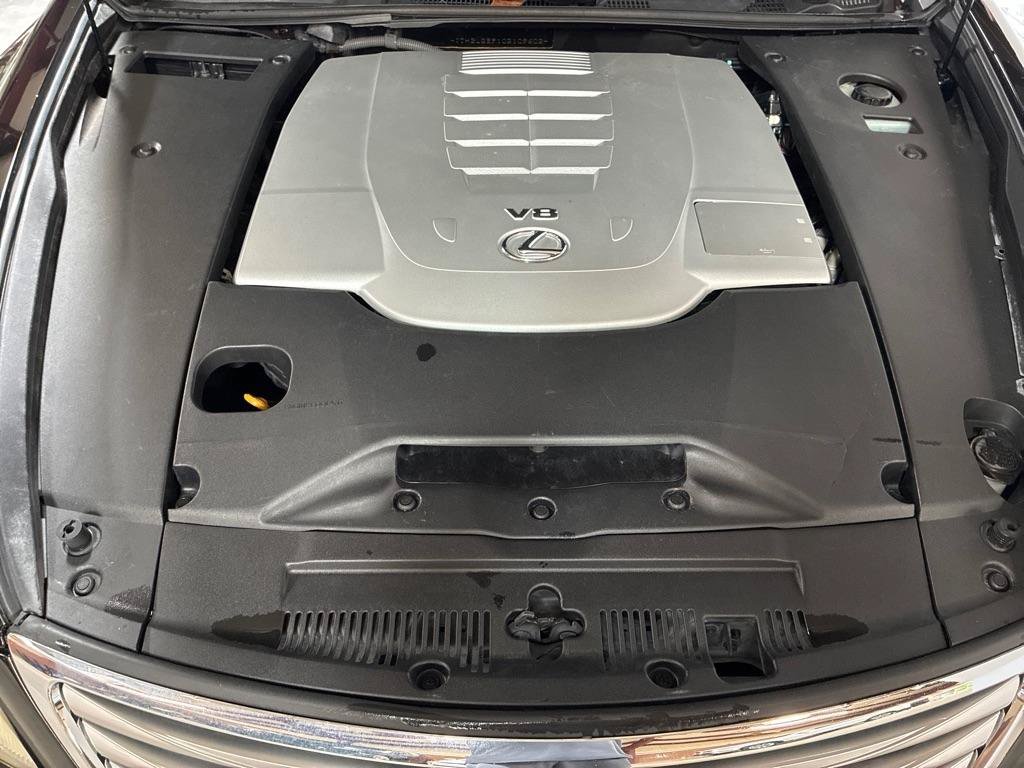 Used 2012 Lexus LS 460 w/ Comfort Pkg RWD image 30