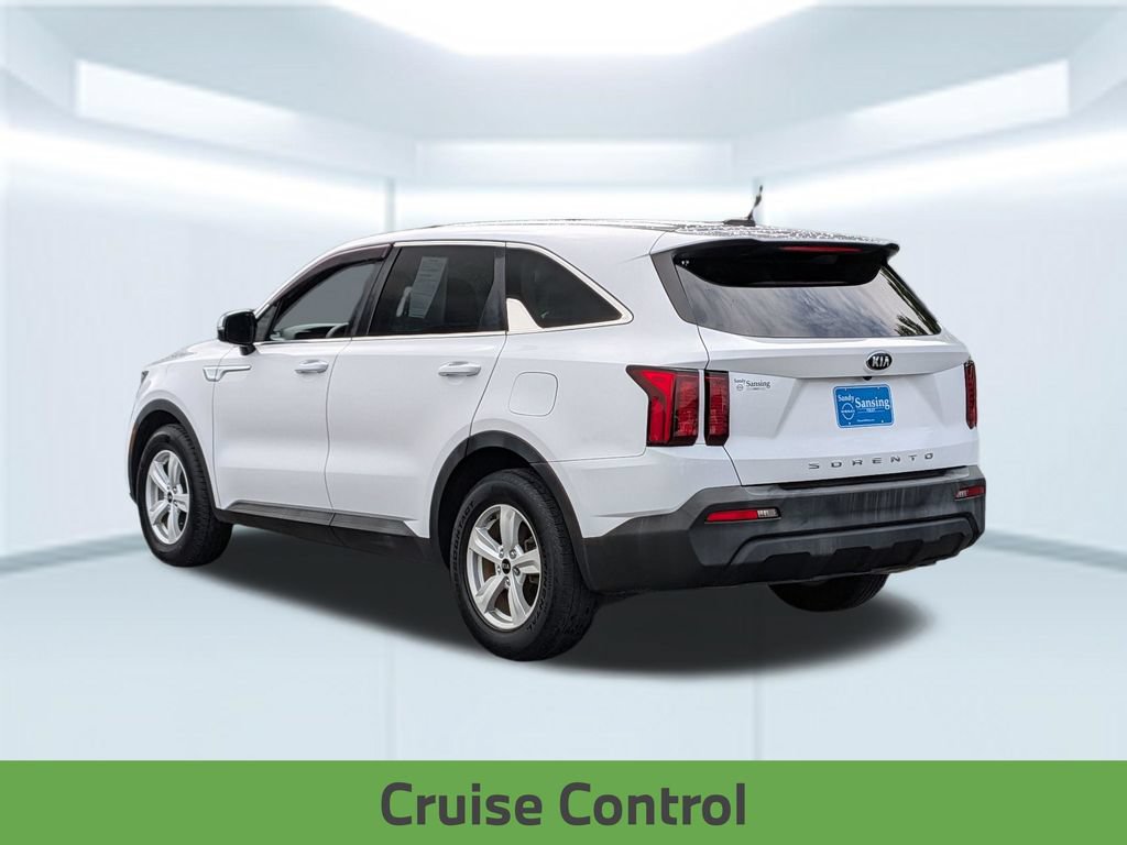 Used 2021 Kia Sorento LX FWD image 5