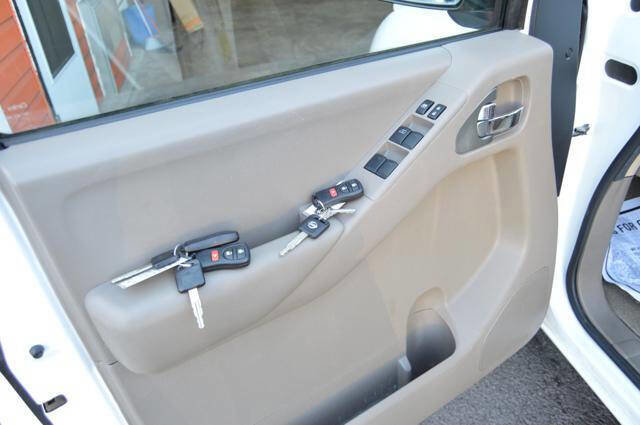 Used 2014 Nissan Frontier SV w/ SV Value Truck Package image 55