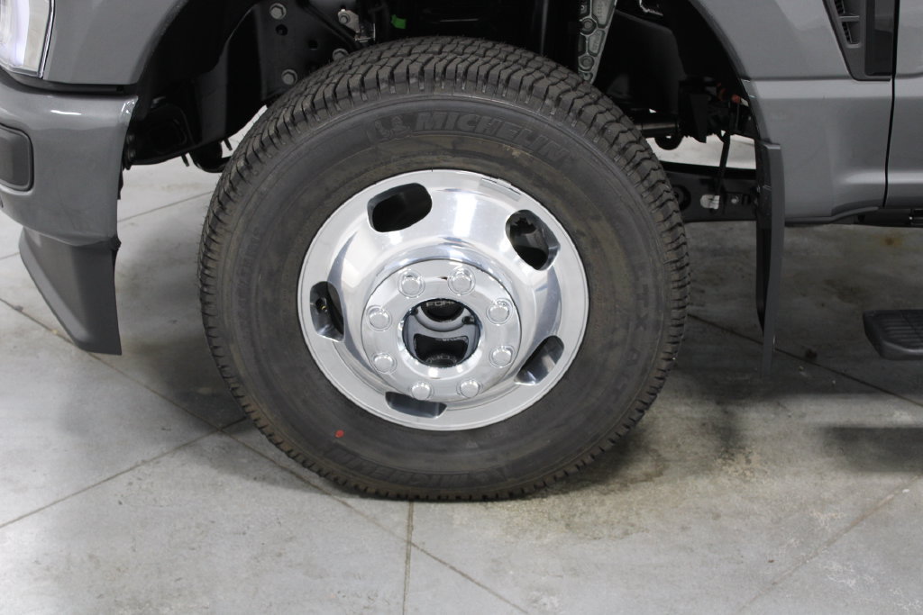 New 2026 Ford F350 Platinum AWD/4WD image 21