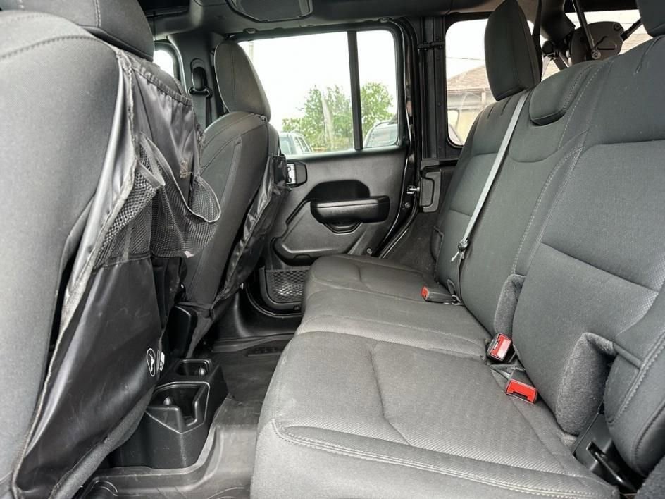 Used 2023 Jeep Wrangler Willys image 12