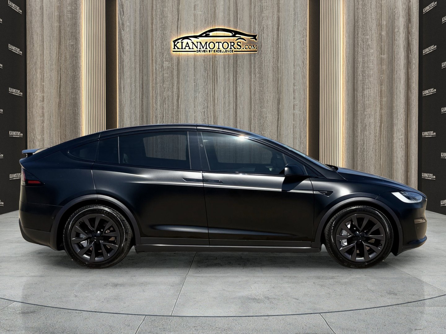 Used 2022 Tesla Model X image 11