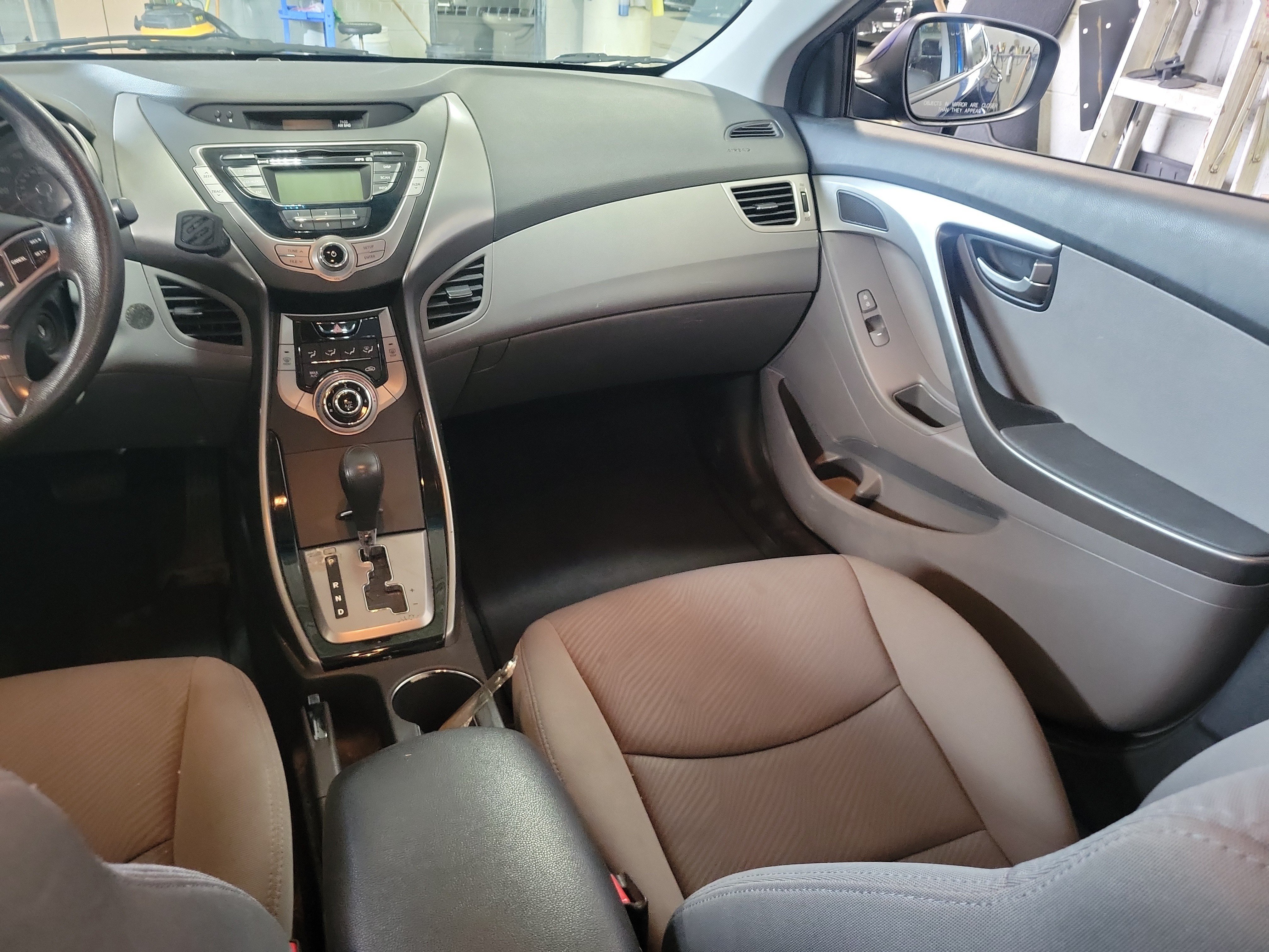 Used 2013 Hyundai Elantra GLS FWD image 13