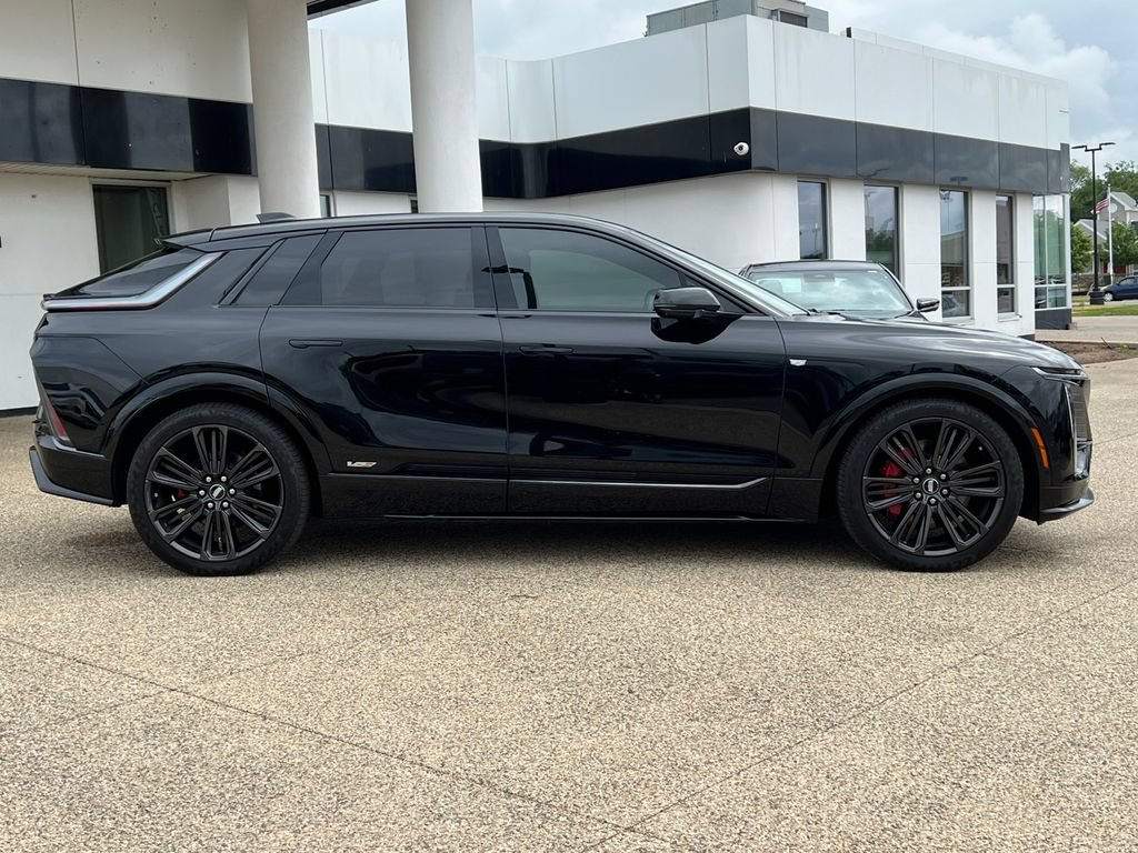 Certified 2026 Cadillac Lyriq V AWD/4WD image 49