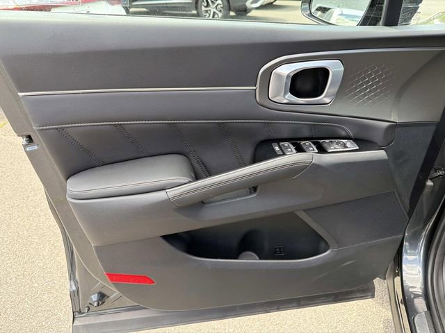 Used 2023 Kia Sorento SX FWD image 13